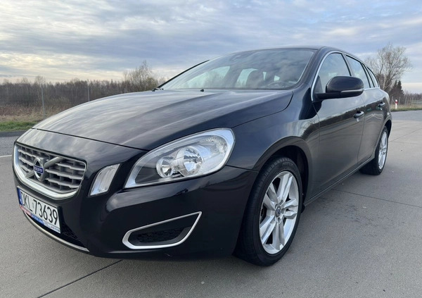 Volvo V60 cena 41000 przebieg: 242000, rok produkcji 2013 z Kłodzko małe 667